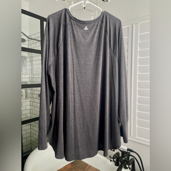 Women’s Tek Gear Long Sleeve Tshirt 2X - Picture 4 of 5